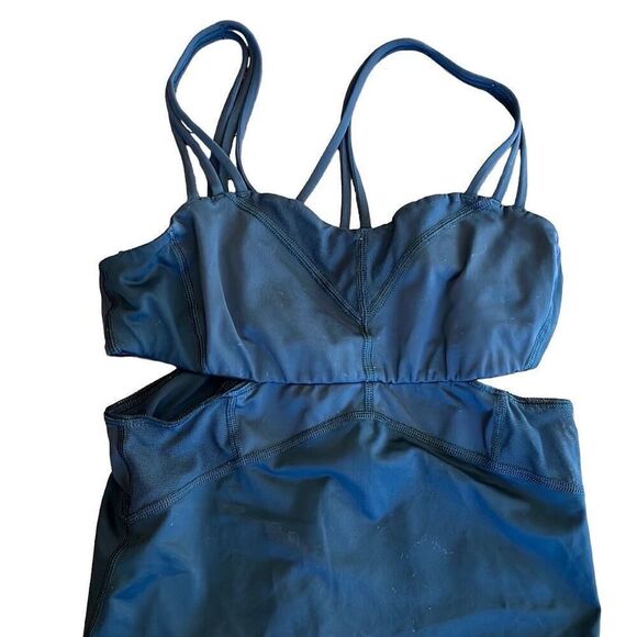 Lululemon Exquisite Tank II Black Mesh Cut Outs Strappy Luxtreme Sz 4 RARE - Picture 4 of 7